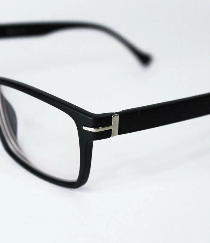 Готовые очки для зрения с фотохромными линзами "хамелеоны", РЦ 62-64 мм, стекло, черные, -1.50